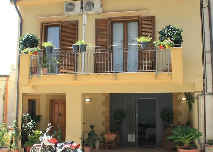 Piccolo Sole D'oro - * Calatafimi